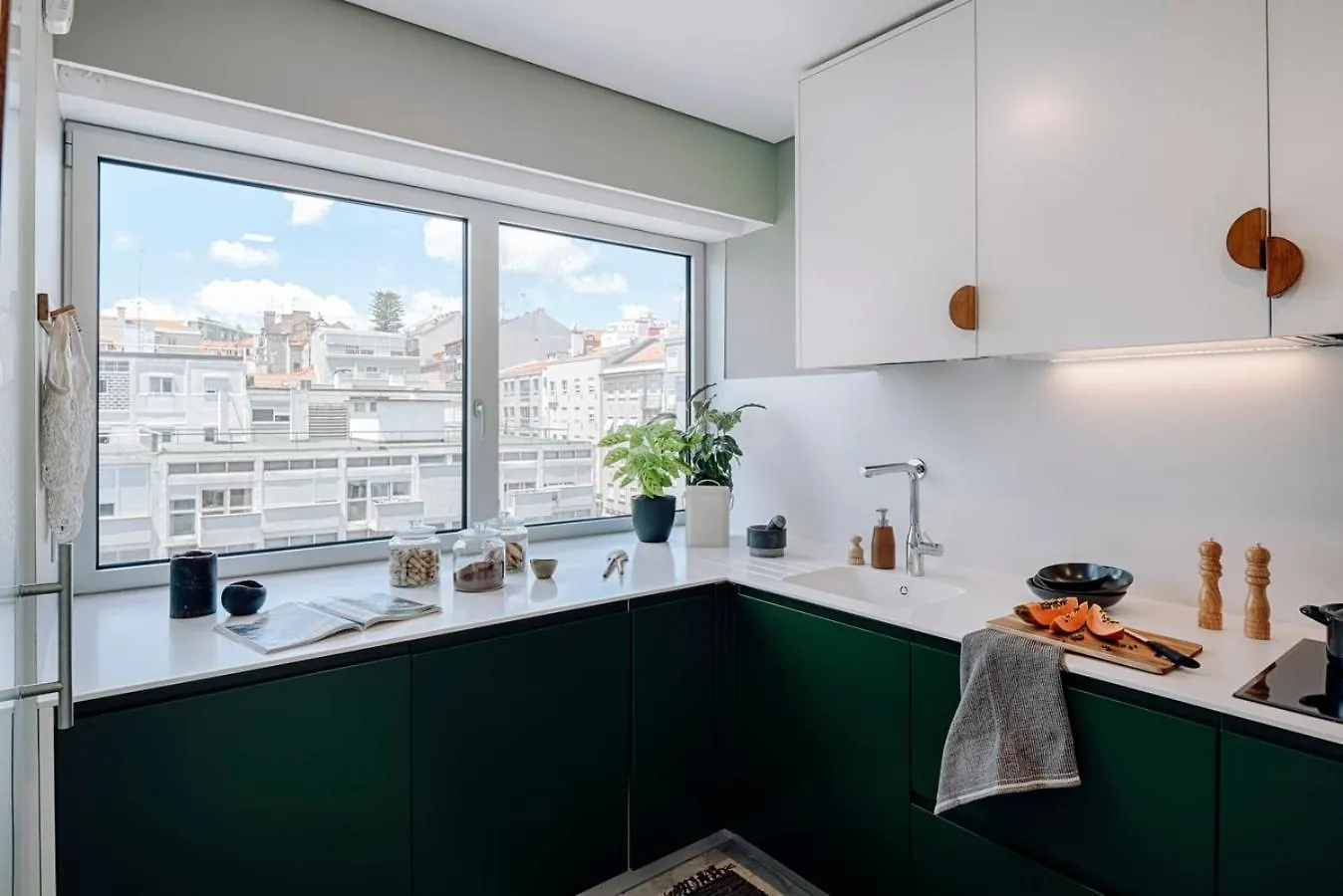 Apartment Efe - 3 Bedrooms In Lapa Lisbon
