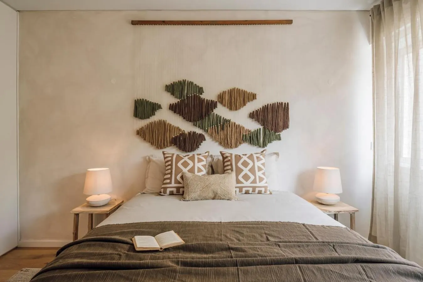 Efe - 3 Bedrooms In Lapa Lisbon 0*,